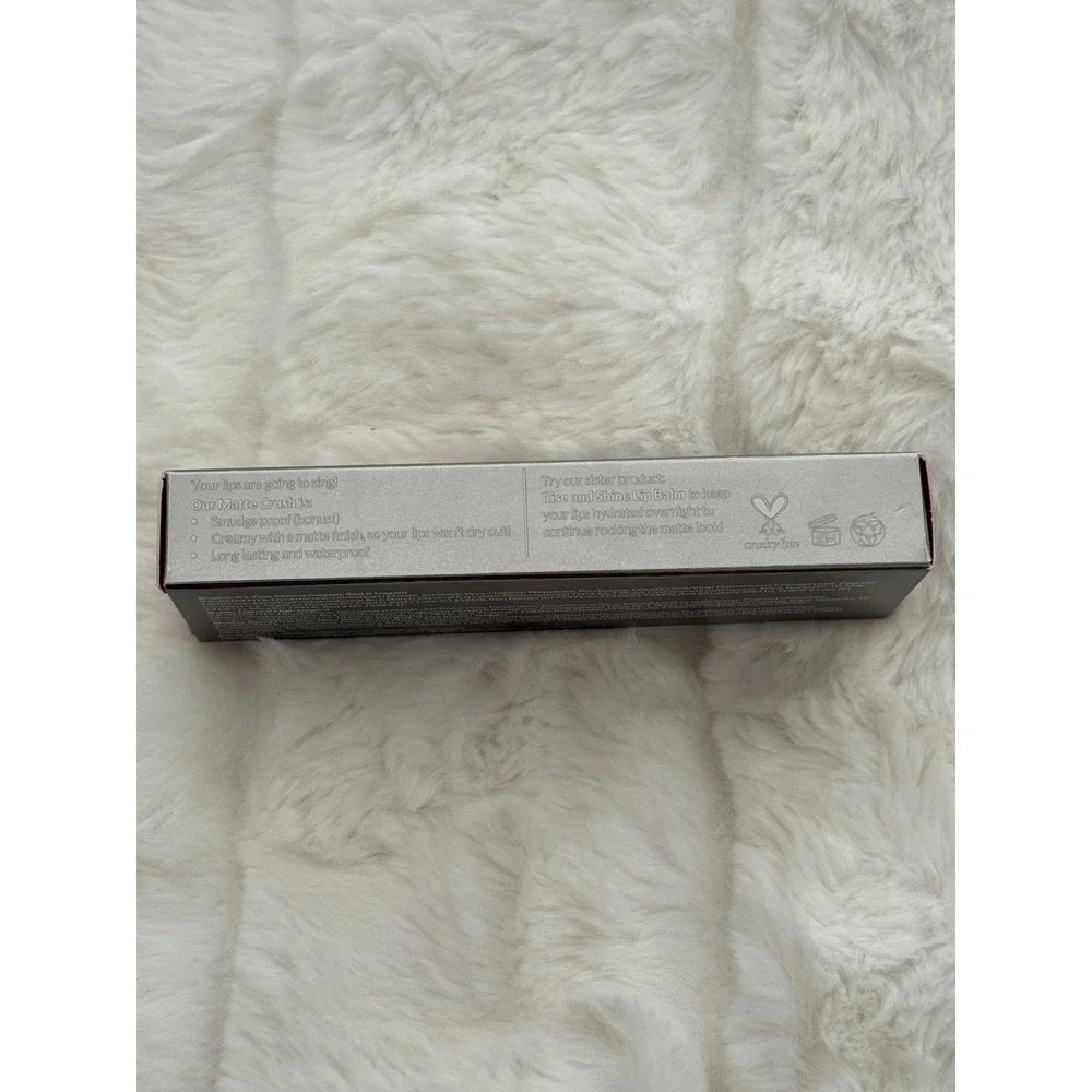 VASANTI Matte Crush Lipstick Pencil – IT'S YOUR MAUVE Full Size 2.8g + Sharpener